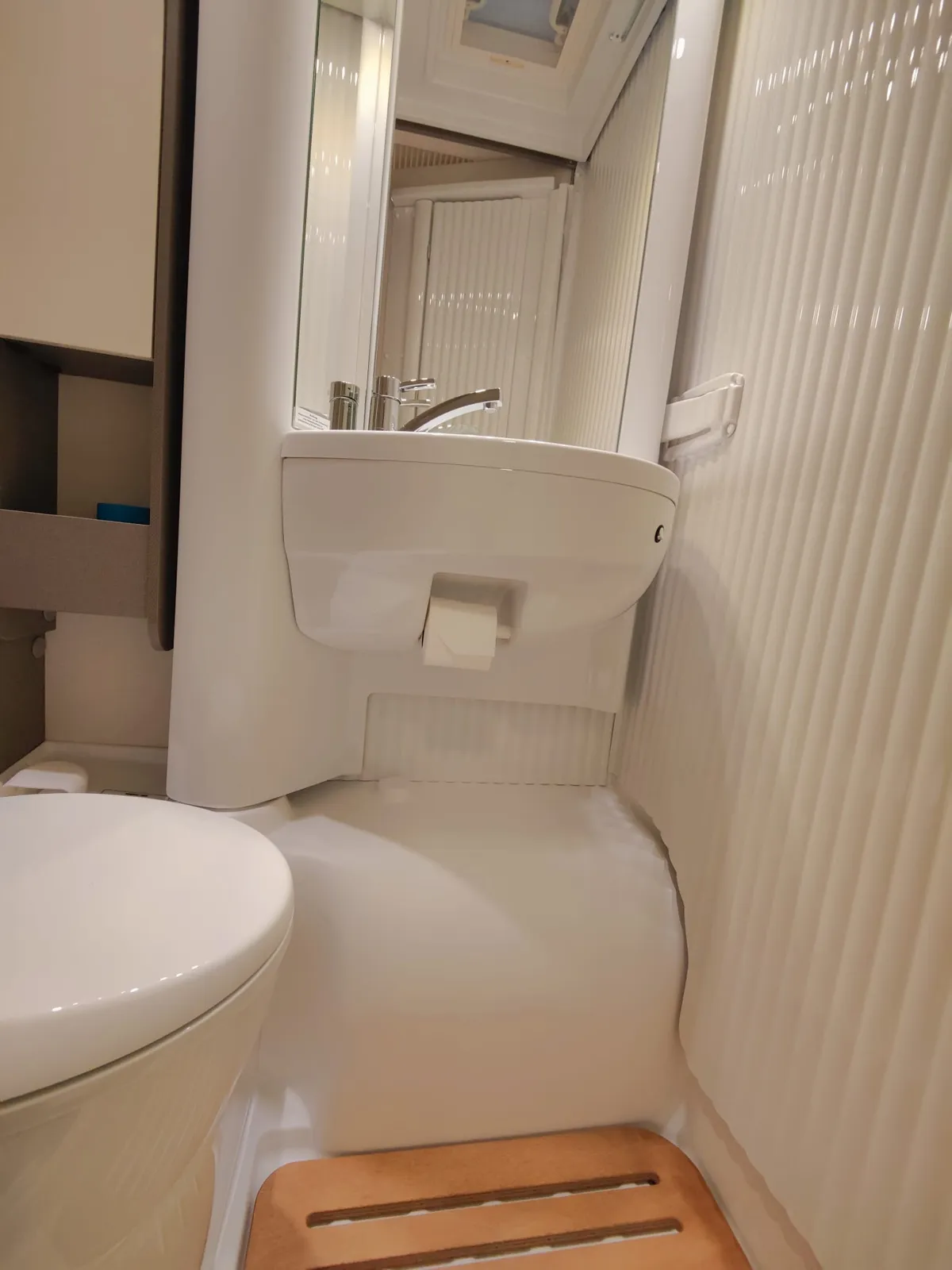 Baño con lavabo